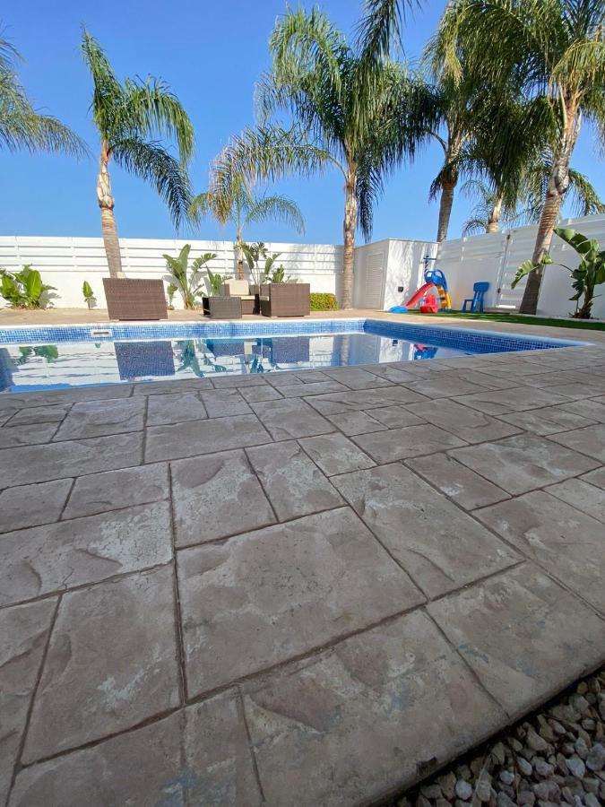 Villa Angel - Exotic Villa 200M From Beach باراليمني المظهر الخارجي الصورة