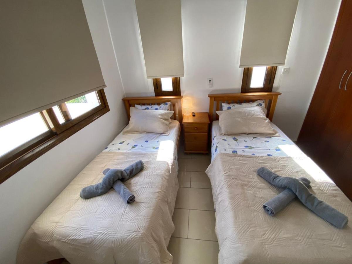 Villa Angel - Exotic Villa 200M From Beach باراليمني المظهر الخارجي الصورة